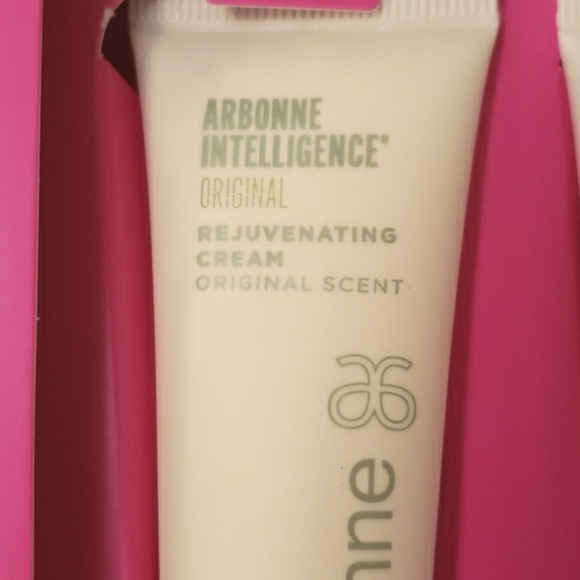Arbonne Mini Rejuvenating Cream Trio New - Picture 3 of 8